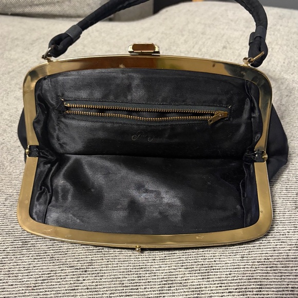 Vintage 1950/1960s Paray Black Women's purse with hand painted floral detailing - Picture 4 of 4